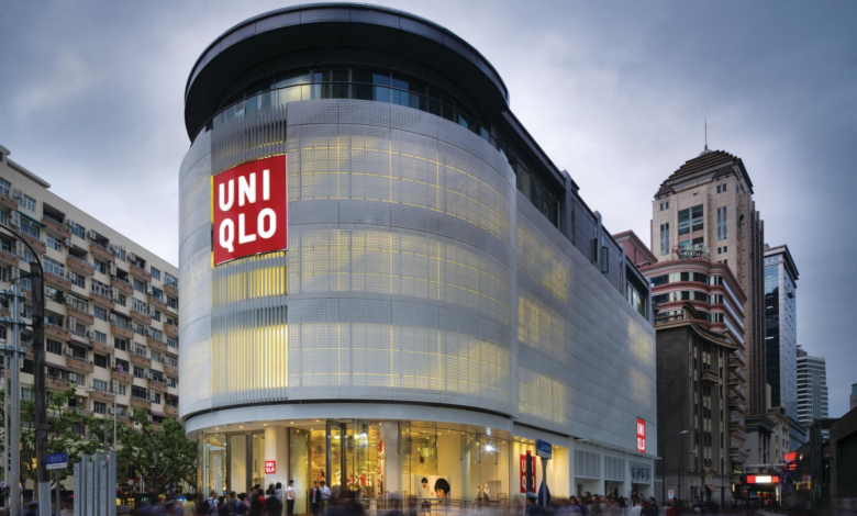 Le patron de Uniqlo en grande bretagne s'engage à baisser plus les prix