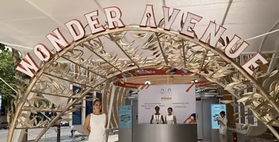 JO de Paris 2024 : Alibaba inaugure l'Alibaba Wonder Avenue