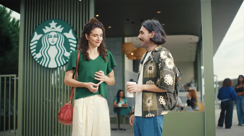 Starbucks et Jaune Agency fêtent 20 ans en France avec la campagne 'Bien Plus Qu’un Café'