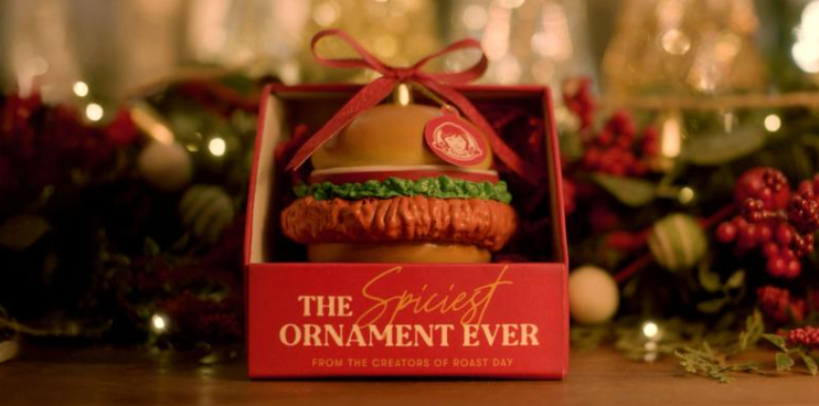 Wendy’s Pimente les Fêtes avec une Boule de Noël Inspirée de son Sandwich au Poulet Épicé