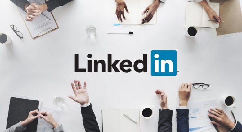 LinkedIn a récemment lancé une nouvelle fonctionnalité permettant aux utilisateurs de créer un diaporama automatique pour l'image de leur bannière de profil