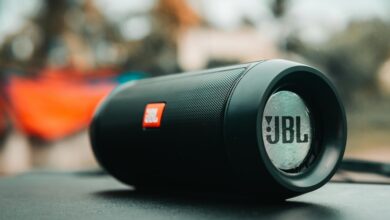 JBL lance la nouvelle génération d'enceintes avec la série AD légère