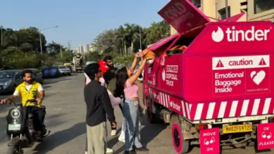 Tinder transforme la rupture en art de vivre : découvrez le camion qui vous aide à tourner la page