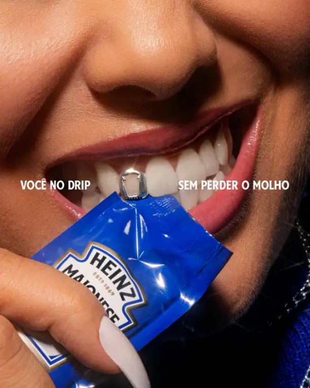 Heinz transforme l'ouverture des sachets de ketchup en un acte de style avec des Grillz en or