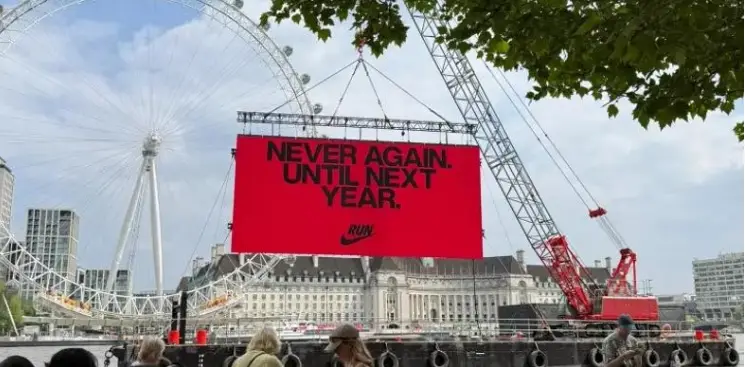 Marathon de Londres : Nike au cœur d’une polémique autour de son slogan "Never again"