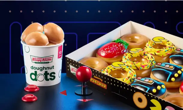 Pac-Man x Krispy Kreme : des donuts rétro pour fêter les 45 ans de la boule jaune culte