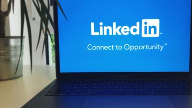 LinkedIn 2025 : Pourquoi la portée organique des publications est en chute libre (et comment s’adapter) ?