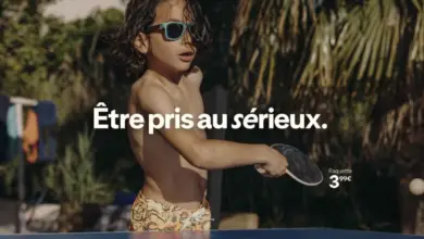 Affiche de la campagne Decathlon 2025 avec le slogan 'Des prix qui offrent tellement plus
