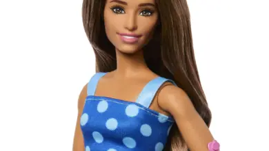 Poupée Barbie Fashionistas atteinte de diabète de type 1 avec pompe à insuline et capteur CGM