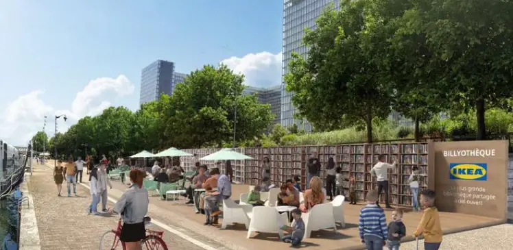La Billyothèque IKEA installée sur le Port de la Gare à Paris, structure inspirée de l'étagère BILLY