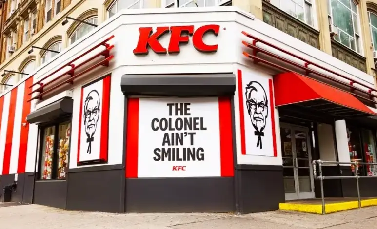Restaurant KFC avec visuels de la nouvelle campagne