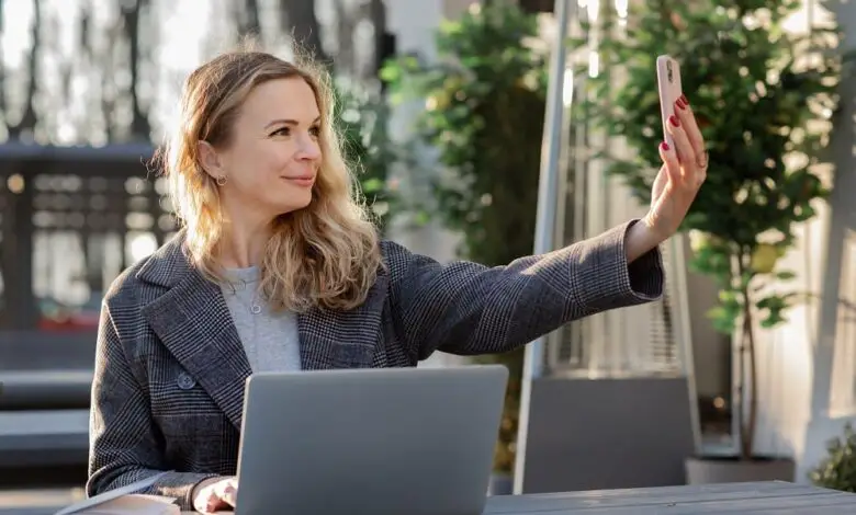 Stories Instagram partagées avec des conseils marketing visuels