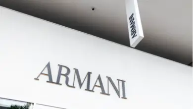 Armani sanctionné : 3,5 millions d'euros d’amende pour publicité trompeuse sur ses sous-traitants