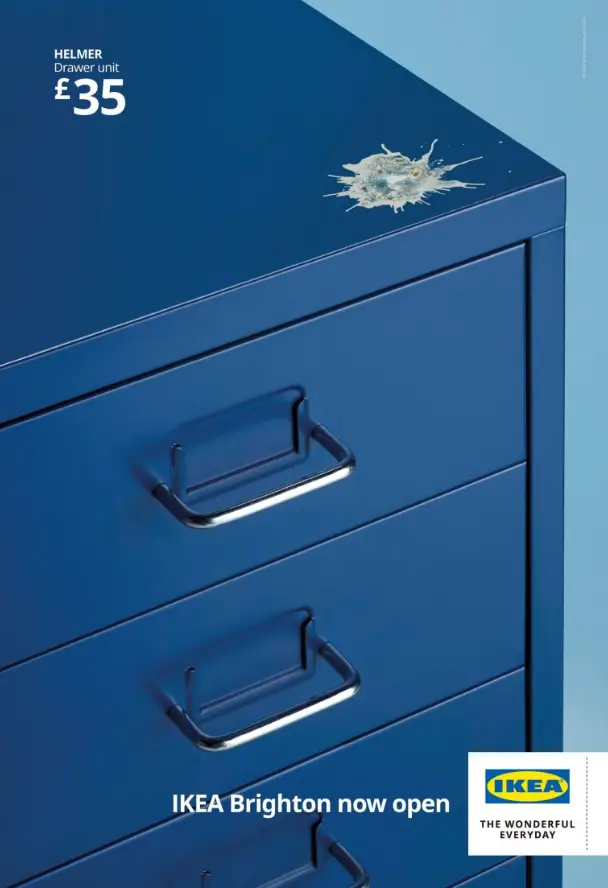 Visuel OOH IKEA avec un tabouret sali par des mouettes à Brighton