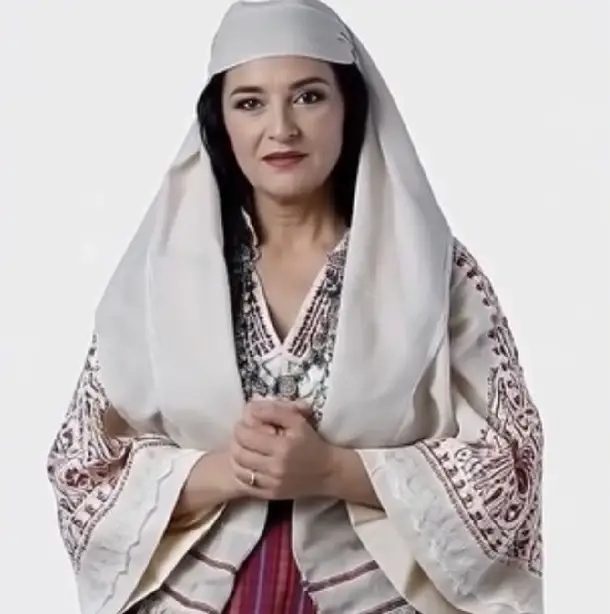 Portrait virtuel de Diella, première ministre 100 % IA en Albanie