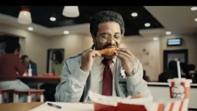 Scène du film publicitaire KFC inspiré des films de braquage