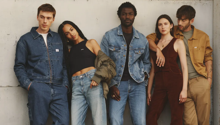 Publicité Lee Denim célébrant l’héritage et la nouvelle génération