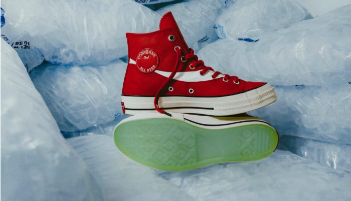 Collection Converse x Coca-Cola Chuck 70 rouge en cuir premium édition limitée 2025