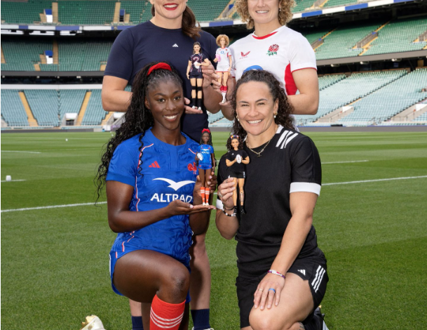 Quatre joueuses de rugby internationales représentées par Barbie : Konde, Maher, Kildunne, Woodman