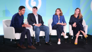 Greg Johns de Canvas Worldwide lors d’un panel sur l’IA et le marketing digital à Advertising Week New York