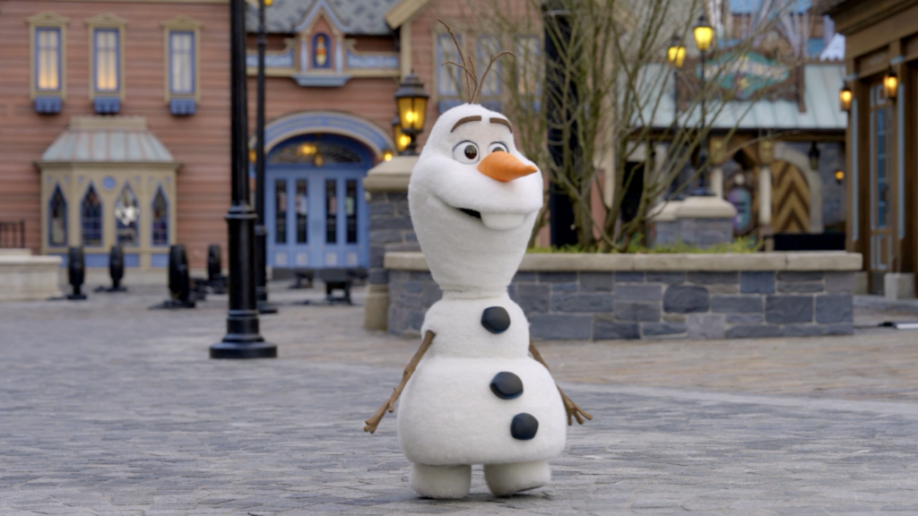 Olaf robotique Disney Imagineering interactif dans un parc Disney